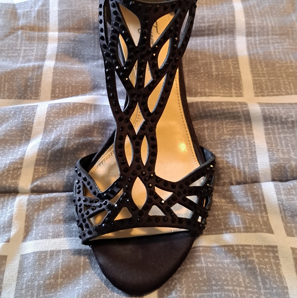 Vince Camuto Women's Jalen Wedge Sandal Black size 5. Worn once